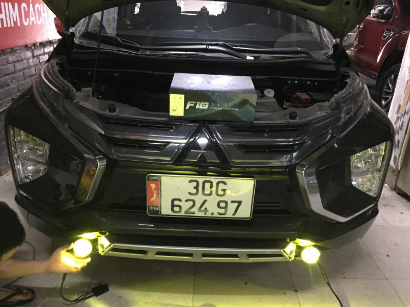 Độ đèn nâng cấp ánh sáng Bi gầm Led XLight F10 cho Mitsubishi Xpander 2020